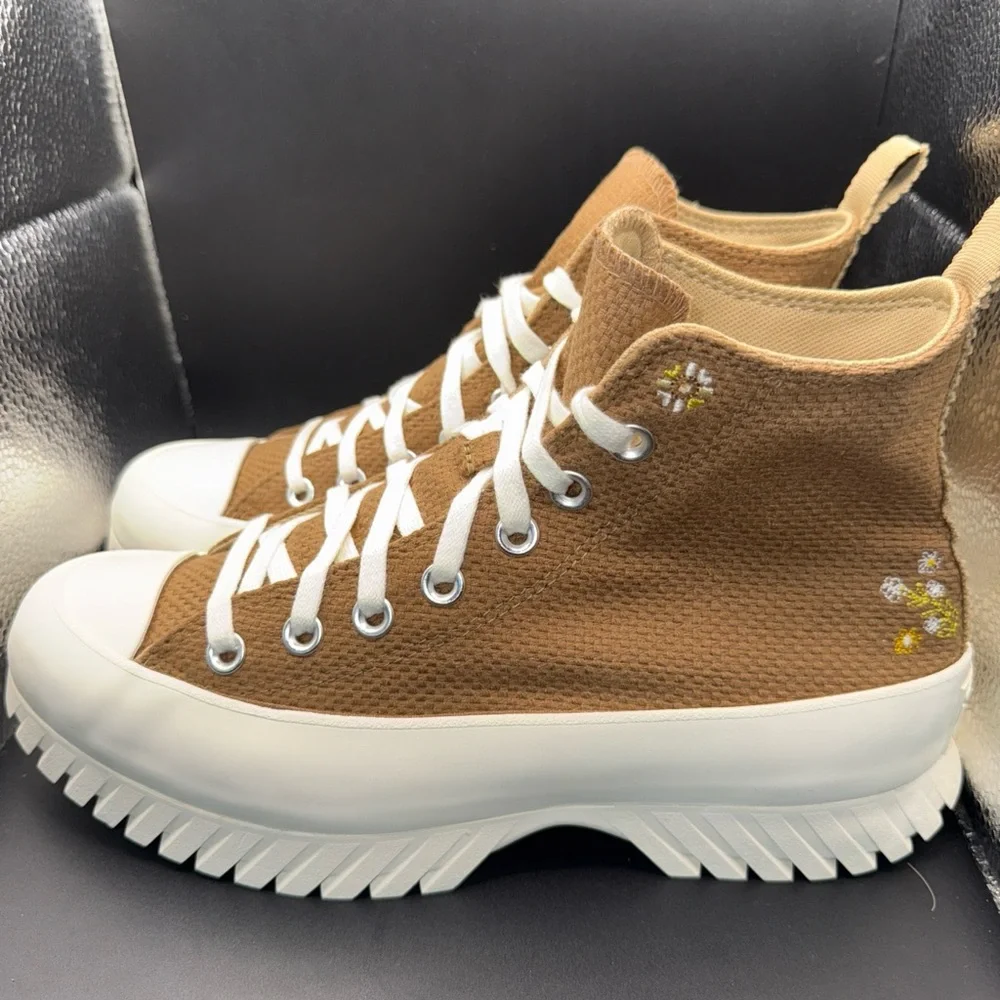 Size 8.5 - Converse Chuck Taylor All Star Lugged Platform 2.0 High Autumn, 9/10